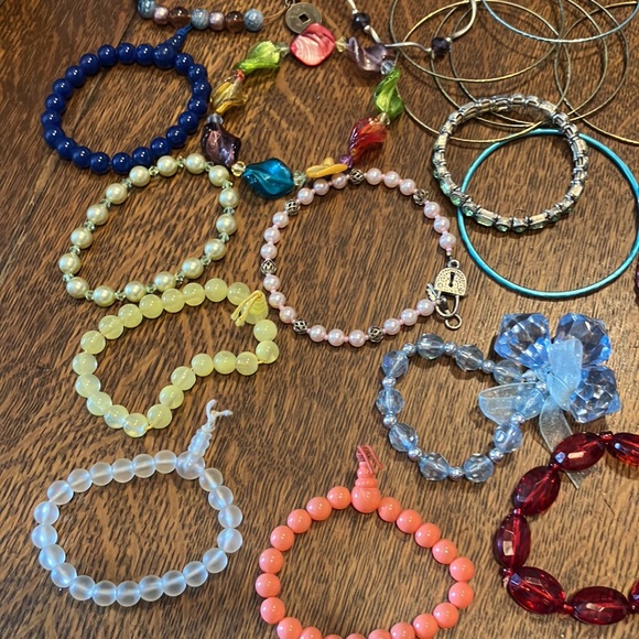 Big lot of 51 piece, ladies assorted bracelets, Jewelry - Picture 3 of 9